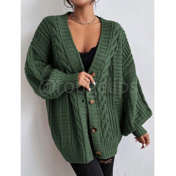 Oversized Green Cable Knit Cardigan Long Sleeves Hip Length Buttoned - Picture 2 of 11